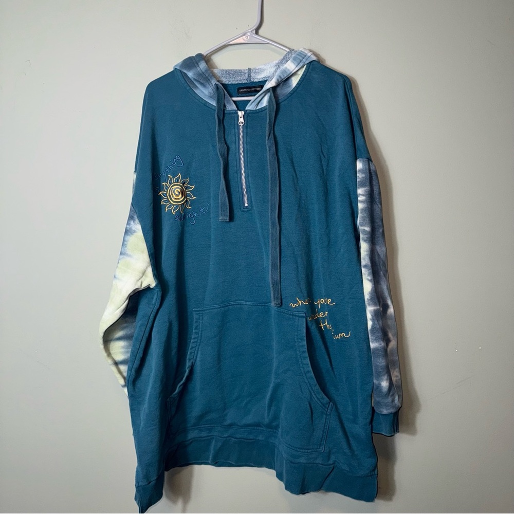Urban Outfitters Women’s Teal Longer Length Oversized Hoodie Embroidery SZ L/XL